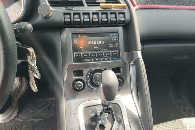 Used Peugeot 3008 2016 1.6THP Automatic Prestige Edition Audio And AC Panel