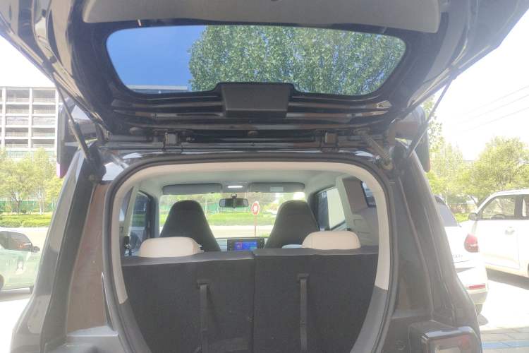 Used Geely Galaxy Panda 2025 210km Panda Kart Trunk