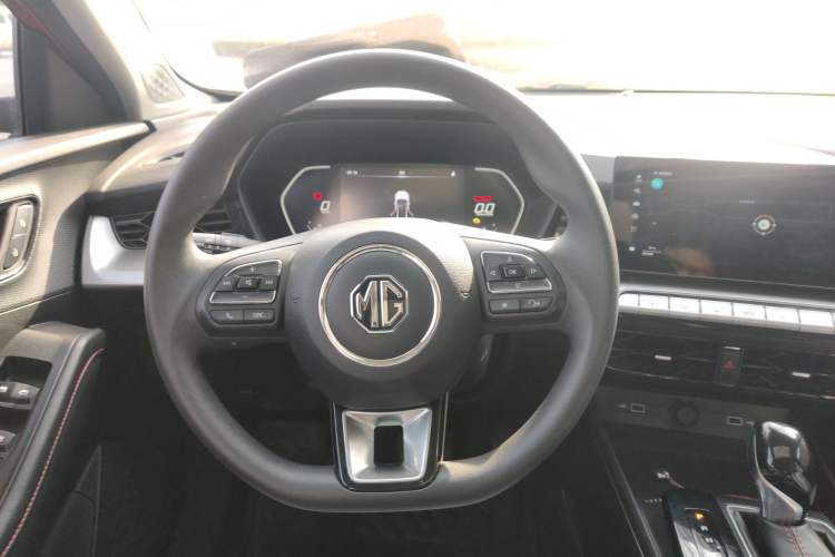 Used MG 5 2022 180 DVVT CVT Youth Style Edition
