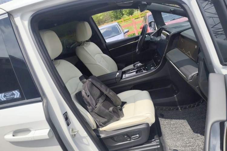 Used GAC Trumpchi M8 2023 Zongshi Series Dual-Motor YuZun Edition
