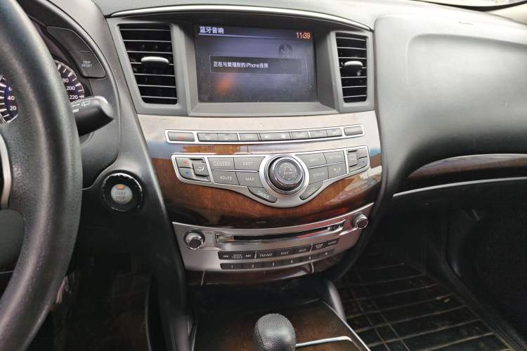 Used Infiniti JX 2013 JX35 Two-Wheel-Drive Excellence Edition Audio And AC Panel