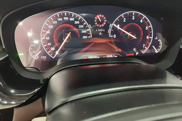 Used BMW 5 Series 2019 Updated 530Li xDrive Luxury Package Odometer Close Up