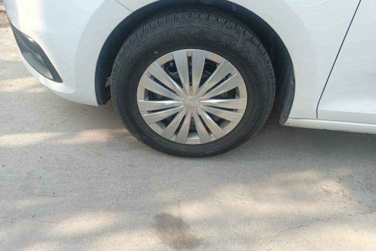 Used Volkswagen Santana 2019 1.5L Manual Fashion Edition China VI Standard Right Front Wheel Hub