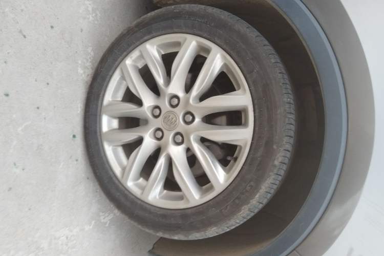 Used Buick Envision 2018 28T Four-Wheel Drive Luxury Model
