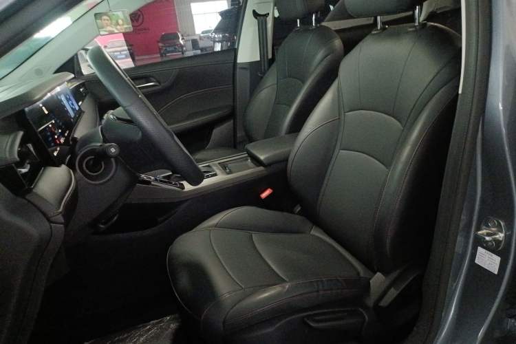 Used Roewe i5 2026 Model 1.5L CVT Luxury Version
