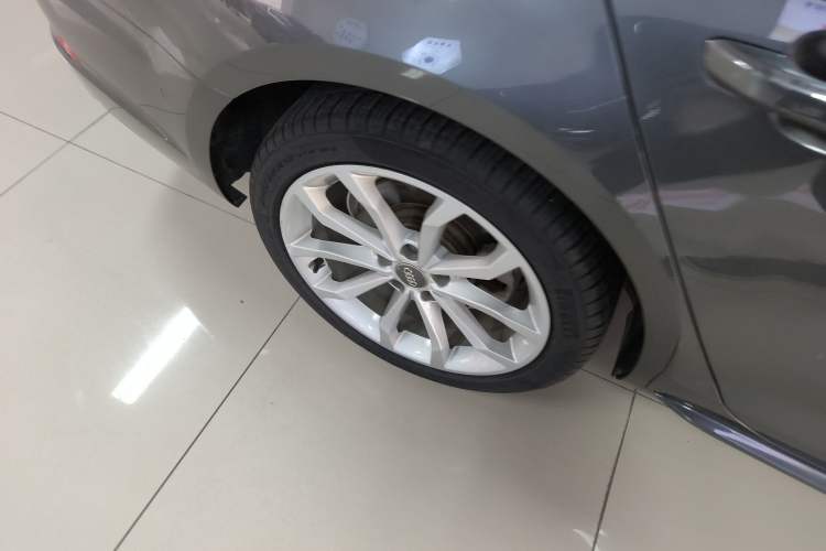 Used Audi A4L 2019 40 TFSI Fashion Edition China VI Emission Standard