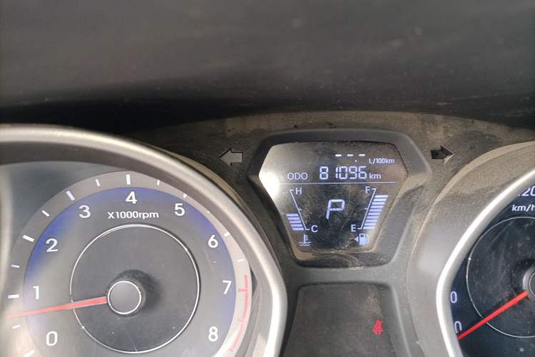 Used Hyundai Elantra (5th Generation / Langdong) 2015 1.6L Automatic Fashion Model