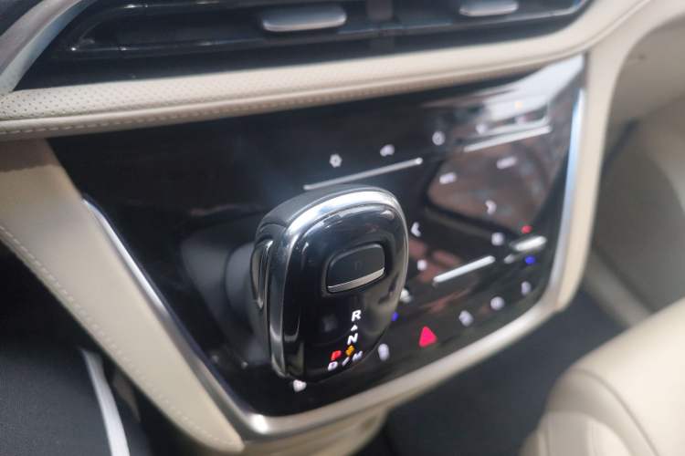 Used Buick GL8 2023 ES Lu Zun Luxury Model