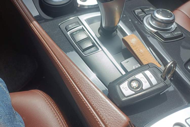 Used BMW 5 Series 2014 520Li Elegant Model Vehicle Key