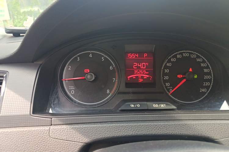 Used Volkswagen Santana 2021 1.5L Automatic Fashion Edition Odometer Close Up