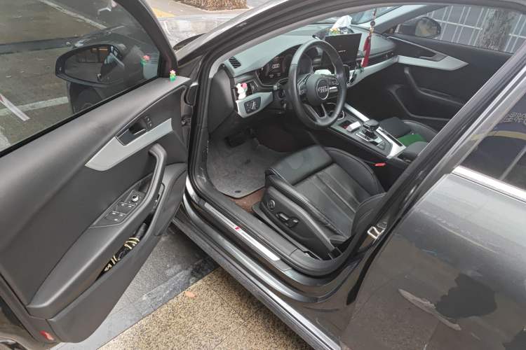 Used Audi A4L 2020 40 TFSI Luxury Dynamic Model
