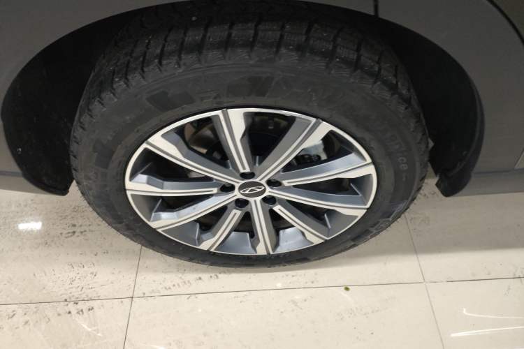 Used Chery Tiggo 8 L 2025 Model 2.0T Two-Wheel Drive Changhong Edition—5 Seaters