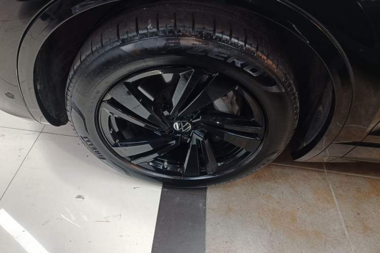 Used Volkswagen Touareg 2022 3.0 TSI Luxury Edition Black Diamond Sport Package