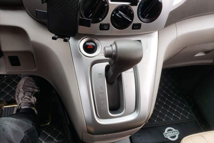 Used Nissan NV200 2016 Revised Version 1.6L CVT Deluxe Edition