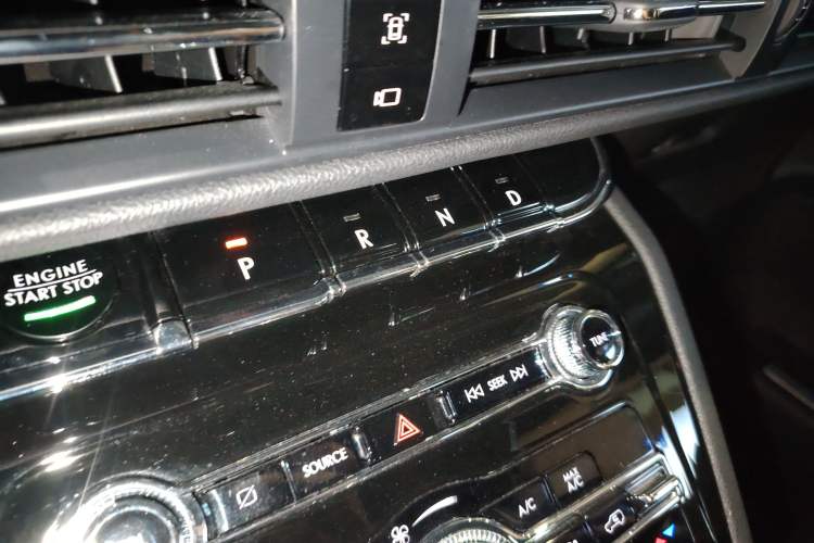 Used Lincoln Corsair 2021 2.0T Two-Wheel Drive Deluxe Edition