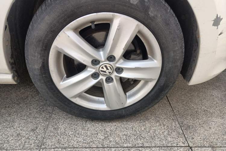 Used Volkswagen Polo 2011 1.4L Manual ZhiShang Edition
