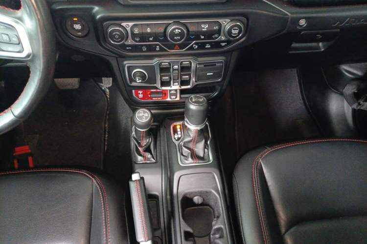 Used Jeep Wrangler 2021 2.0T Robin Hood Four-Door Edition Gear Lever