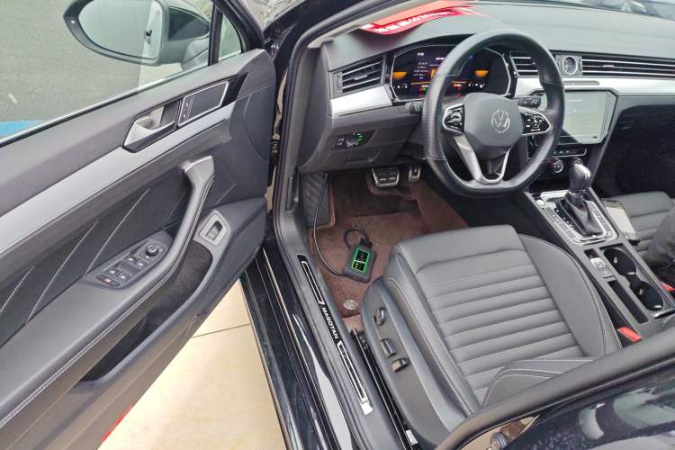 Used Volkswagen Magotan 2023 2 Million Units Limited-Edition 280TSI DSG Comfort Version Driver Seat