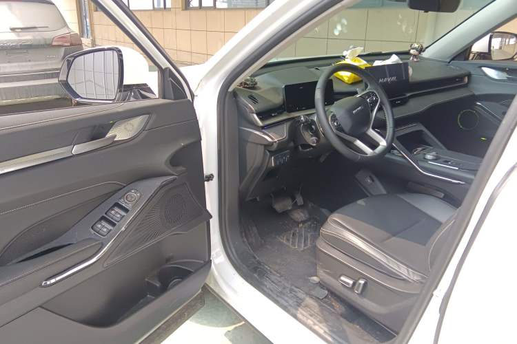 Used Haval H6 2024 1.5T Two-Wheel-Drive Classic Edition