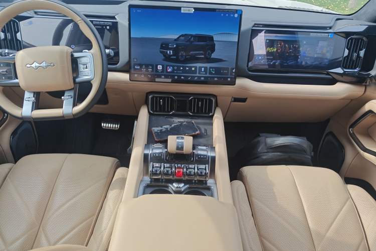 Used Formula Leopard 8 2025 Smart & Brave Flagship Edition 7 Seats