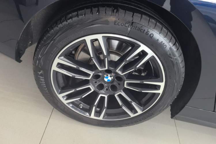 Used BMW 5 Series 2025 525Li M Sport Package