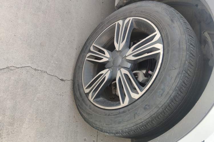 Used Leopaard CS10 2017 1.5T CVT Luxury Model Right Front Wheel Hub