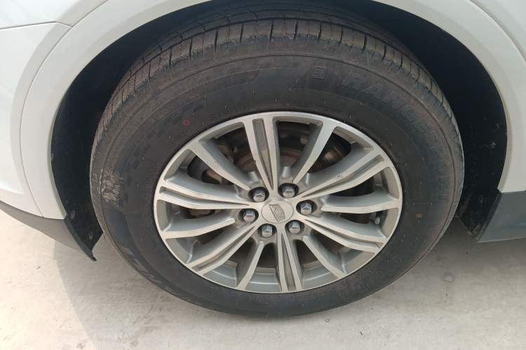 Used Cadillac XT5 2018 25T Luxury Model
