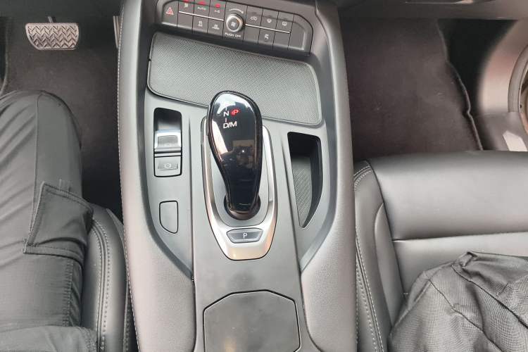 Used Haval F7 2020 2.0T Two-Wheel Drive i-Active Gear Lever