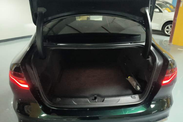 Used Jaguar XEL 2021 2.0T 250 PS S Progressive Elegance Edition
