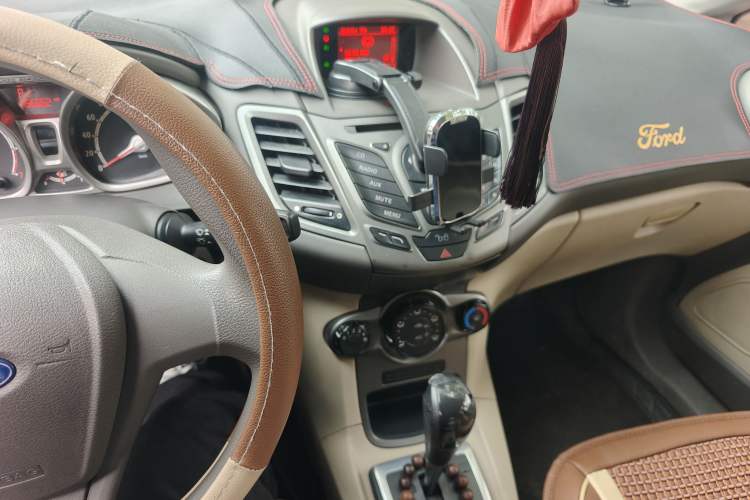 Used Ford Fiesta 2011 Hatchback 1.5L Automatic Fashion Edition