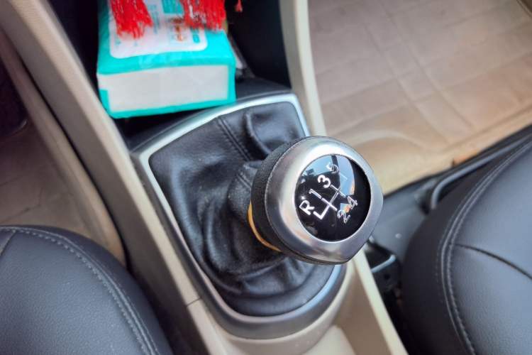 Used Hyundai Verna (older generation) 2014 1.4L Manual Smart GLS Trim