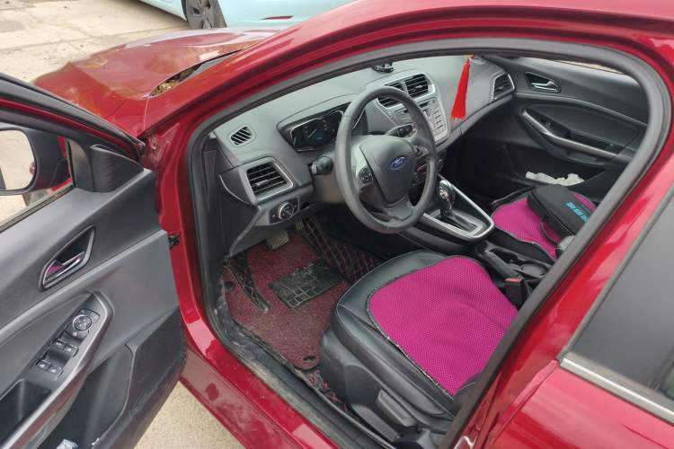 Used Ford Escort 2015 1.5L Automatic Fashion Model