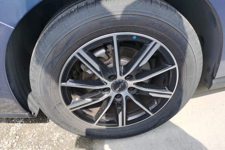 Used BYD Seal 06 New Energy 2025 DM-i Smart Drive 120KM Prestige Model Right Rear Wheel Hub