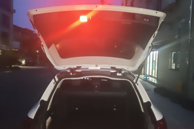 Used Mercedes-Benz C-Class 2017 Facelift C 200 Station Wagon Trunk