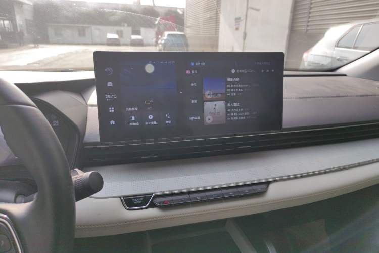 Used Geely Auto Emgrand L HiP 2022 1.5TD-DHT Pro 100KM Super Clean Audio And AC Panel