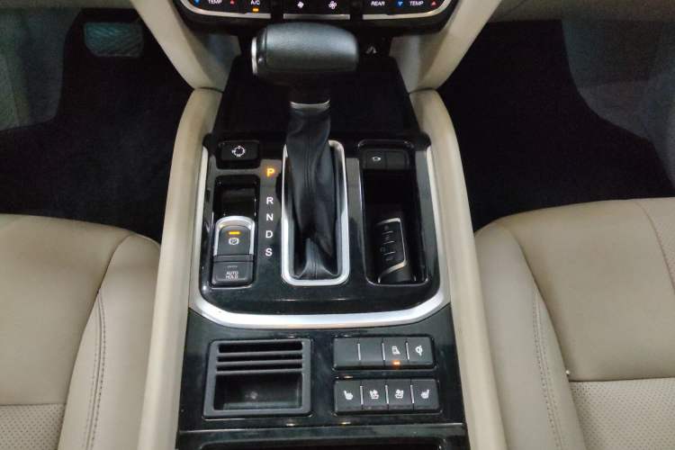 Used GAC Trumpchi GS8 2017 320T Two-Wheel Drive Luxury Smart Connectivity Version (7 Seats)
