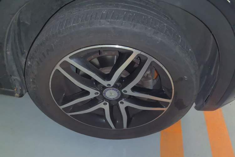 Used Mercedes-Benz GLA 2016 GLA 220 4MATIC Fashion Edition Right Front Wheel Hub