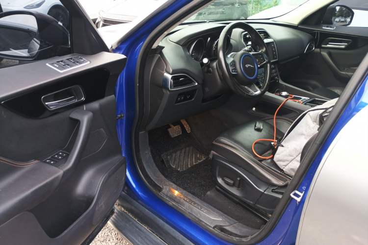 Used Jaguar F-PACE 2018 2.0T Four-Wheel Drive Urban Luxury Edition Driver Seat