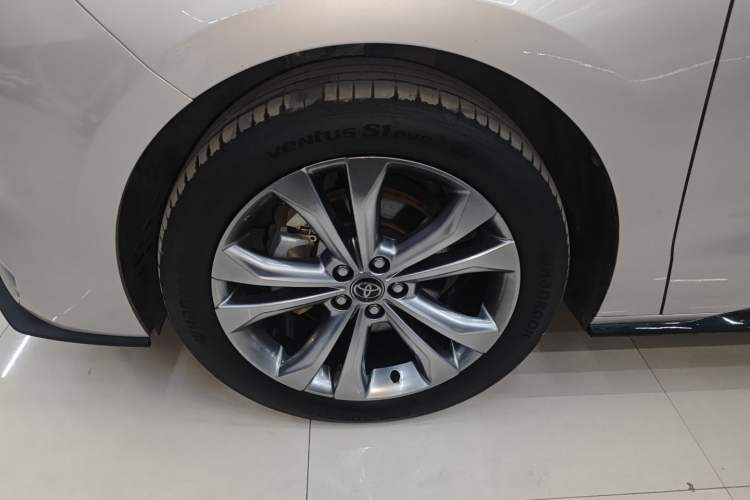 Used Toyota Sienna 2024 2.5L Hybrid Prestige Deluxe Edition