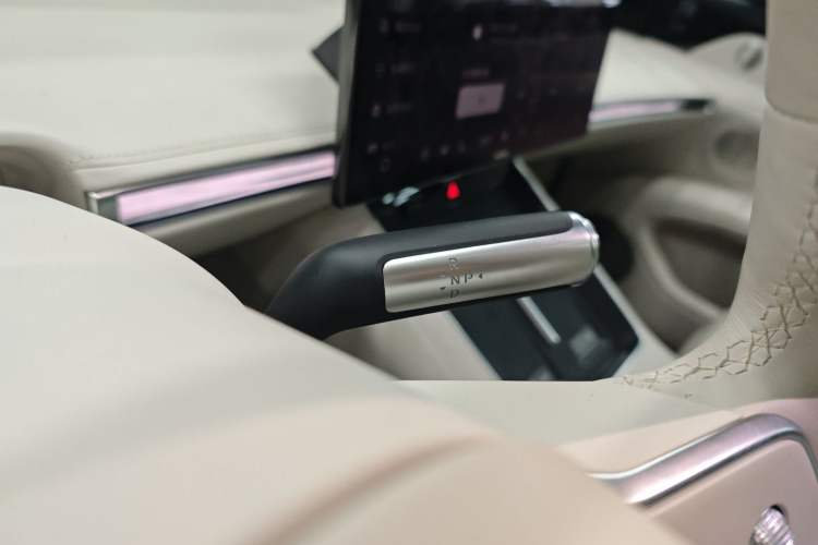 Used Hima S9T 2025 Model Pure Electric Four-Wheel-Drive Ultra Gear Lever