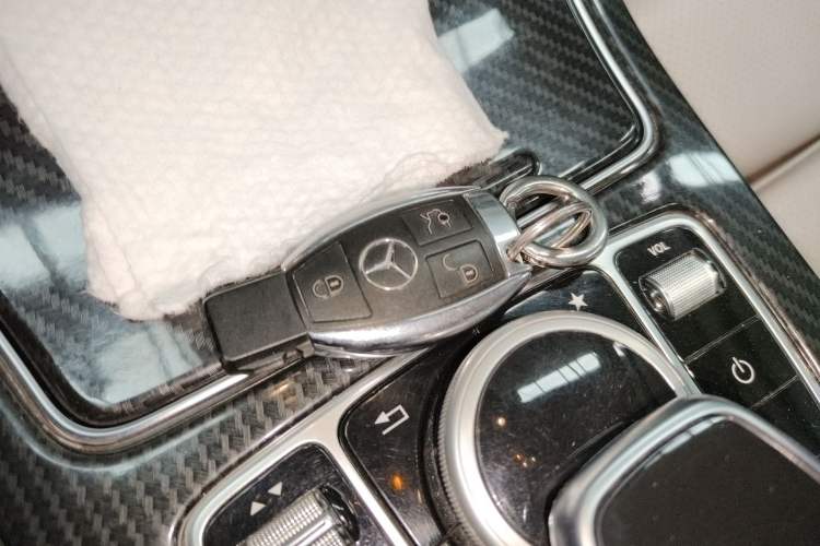 Used Mercedes-Benz GLC 2016 GLC 260 4MATIC Luxury Model
