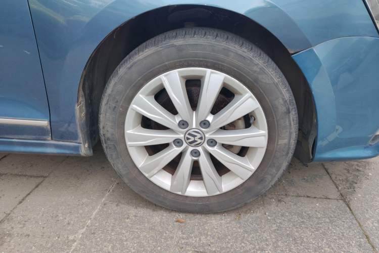 Used Volkswagen Sagitar 2015 230TSI Automatic Comfort Version
