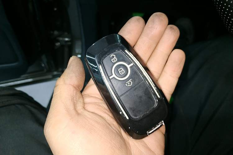 Used Ford Edge 2018 EcoBoost 245 Two-Wheel-Drive Titanium 7-Seater China V Standard