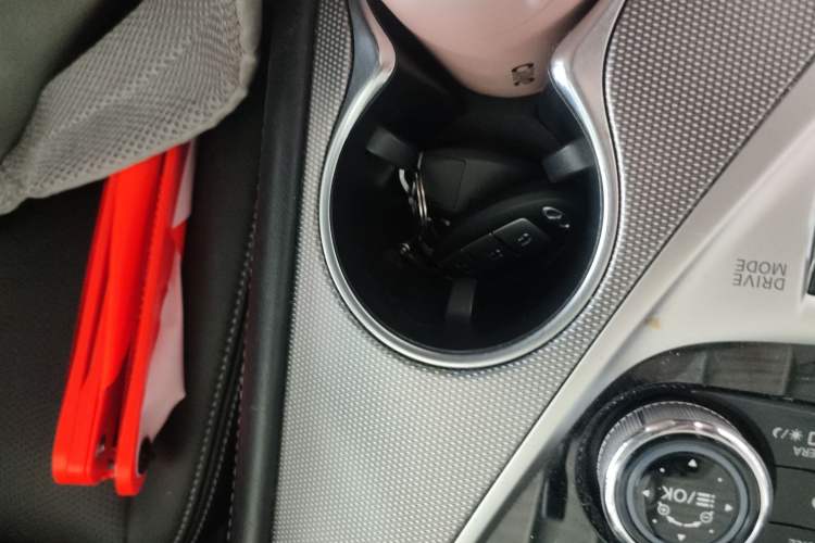 Used Infiniti Q50L 2018 2.0T Enjoyment Edition China V standard
