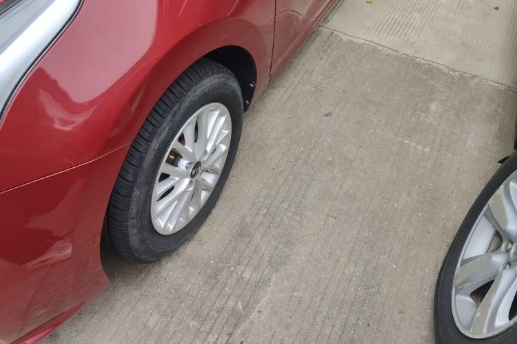 Used Kia K2 2017 Sedan 1.4L Manual Transmission GLS
