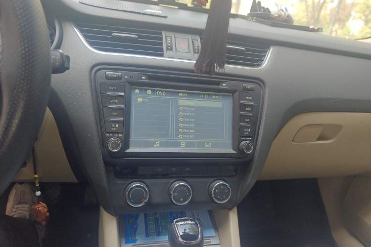 Used Skoda Octavia 2015 1.6L Automatic Yijie Edition
