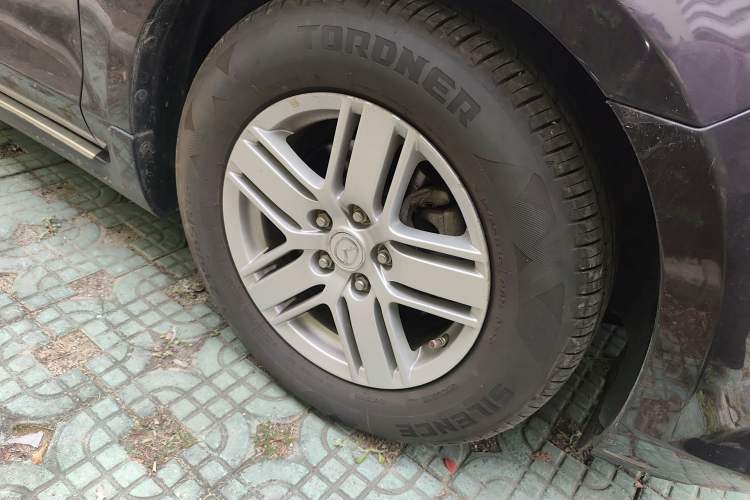 Used Mazda 8 2011 2.3L Deluxe Edition
