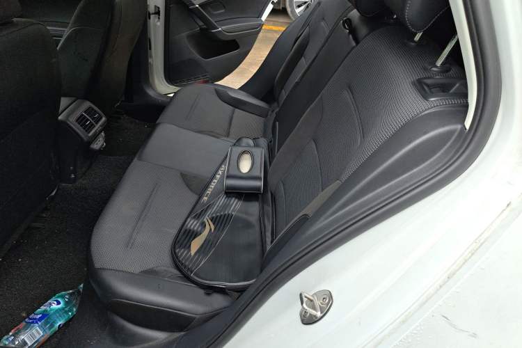 Used Volkswagen Golf 2020 Zhiai Edition 280TSI DSG Comfort Model Left Rear Seat