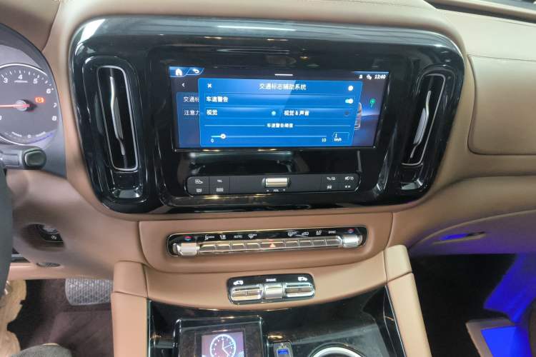 Used Mercedes-Benz Vito 2024 2.0T Business Version 7 Seats
