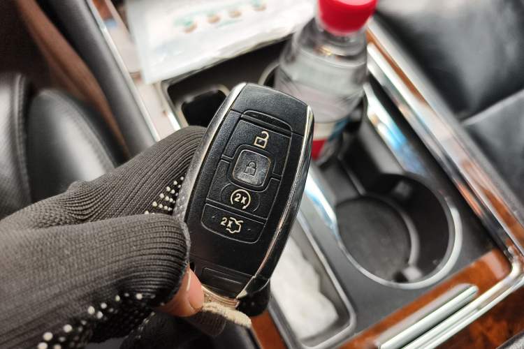 Used Lincoln Continental 2017 2.0T Two-Wheel-Drive Luxury Edition Vehicle Key